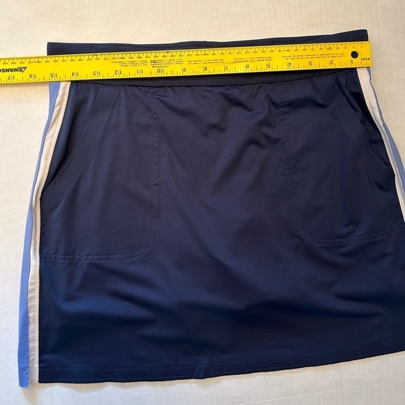 Belyn Key Mia Golf Navy blue skort w/piped side panel & built in short Sz-S T6 - Picture 9 of 14